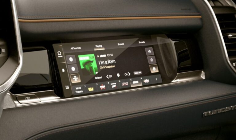 wyświetlacz pasażera RAM 1500 2025