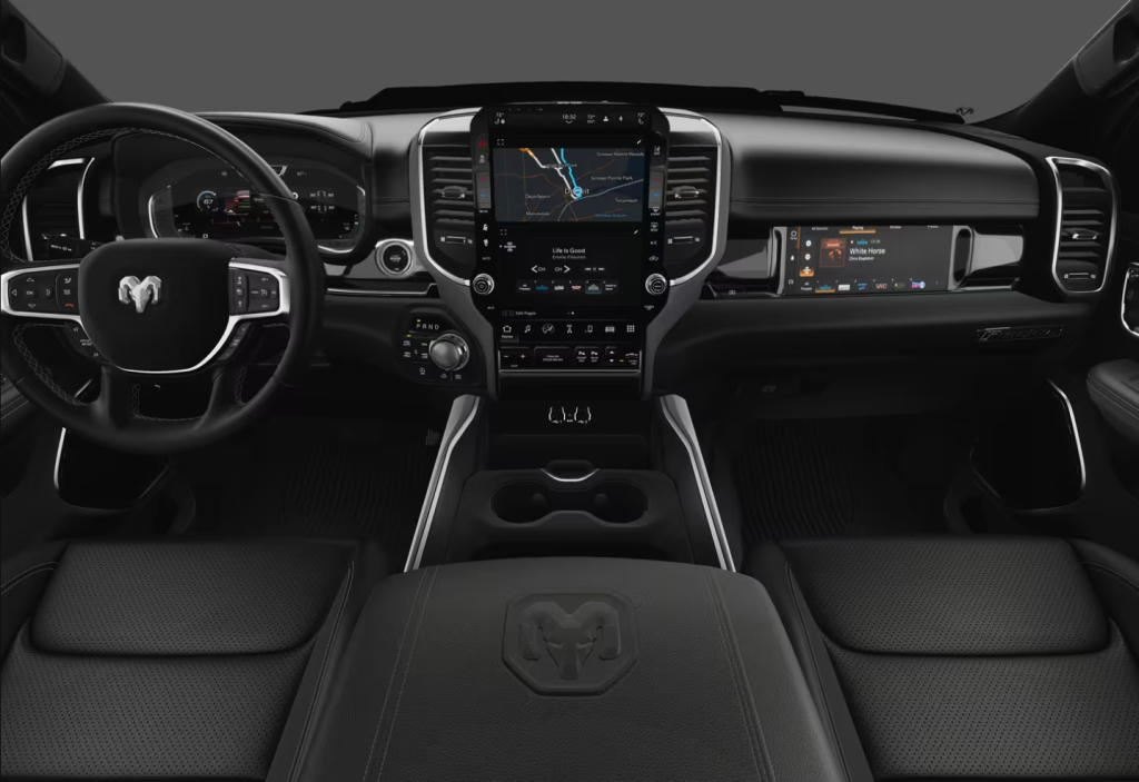 Wnetrze RAM Rebel 2025